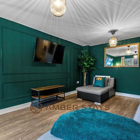 Spacious 5 Bed House In Reading By Amber Stays, Perfect For Business & Contractors, Sleeps 12! 외부 사진