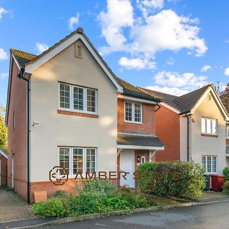 Spacious 5 Bed House In Reading By Amber Stays, Perfect For Business & Contractors, Sleeps 12! 외부 사진