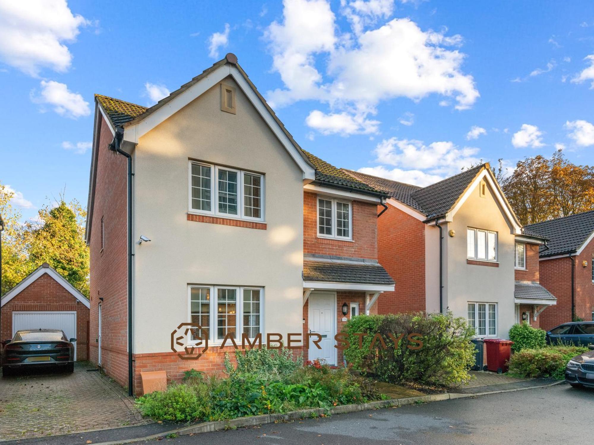 Spacious 5 Bed House In Reading By Amber Stays, Perfect For Business & Contractors, Sleeps 12! 외부 사진