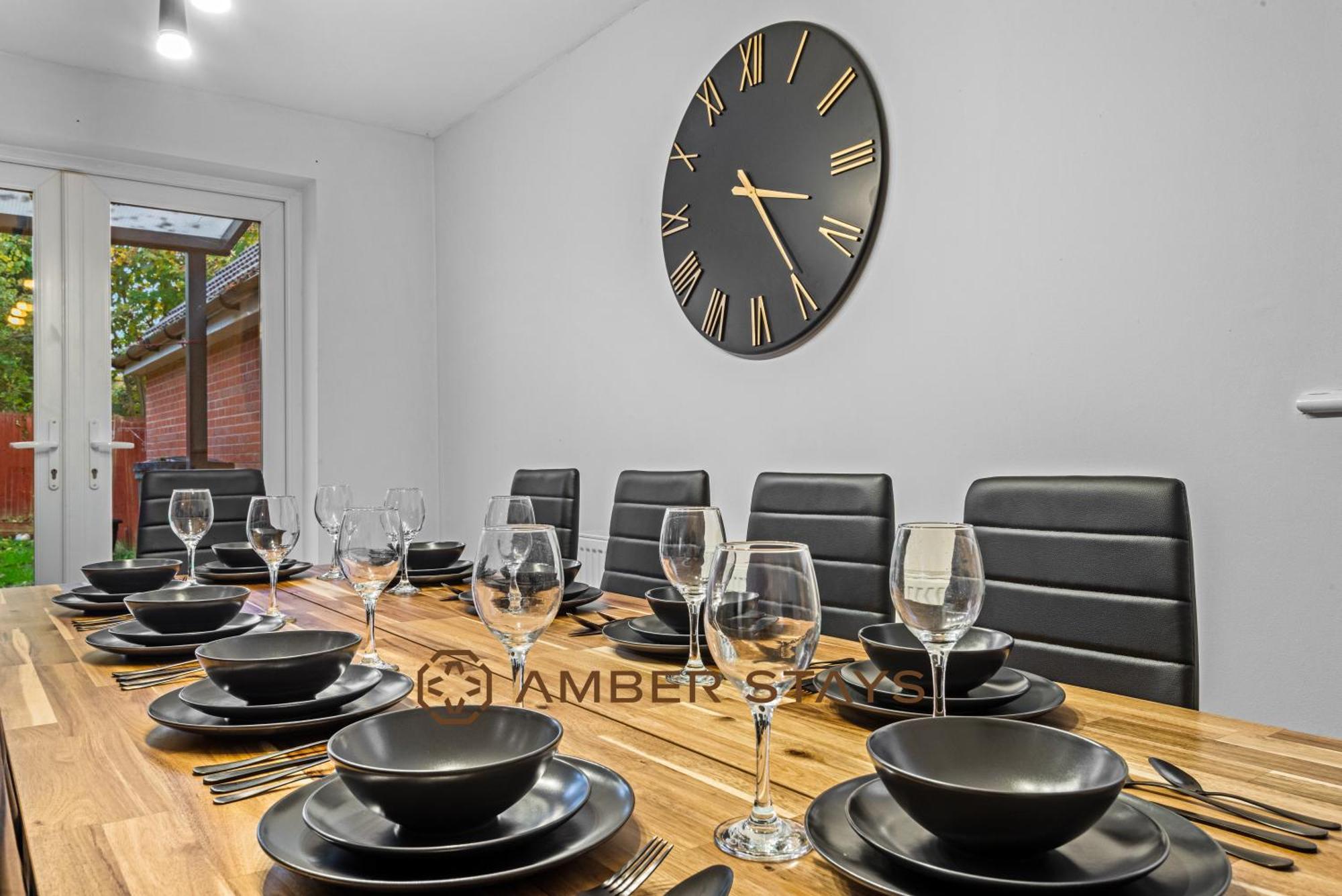 Spacious 5 Bed House In Reading By Amber Stays, Perfect For Business & Contractors, Sleeps 12! 외부 사진