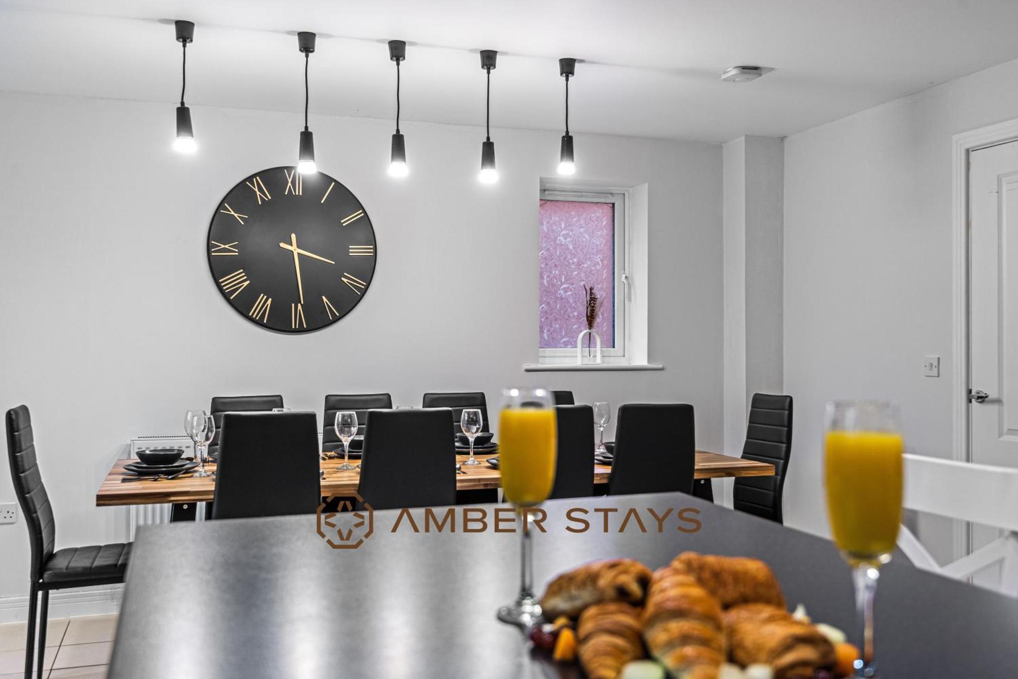 Spacious 5 Bed House In Reading By Amber Stays, Perfect For Business & Contractors, Sleeps 12! 외부 사진