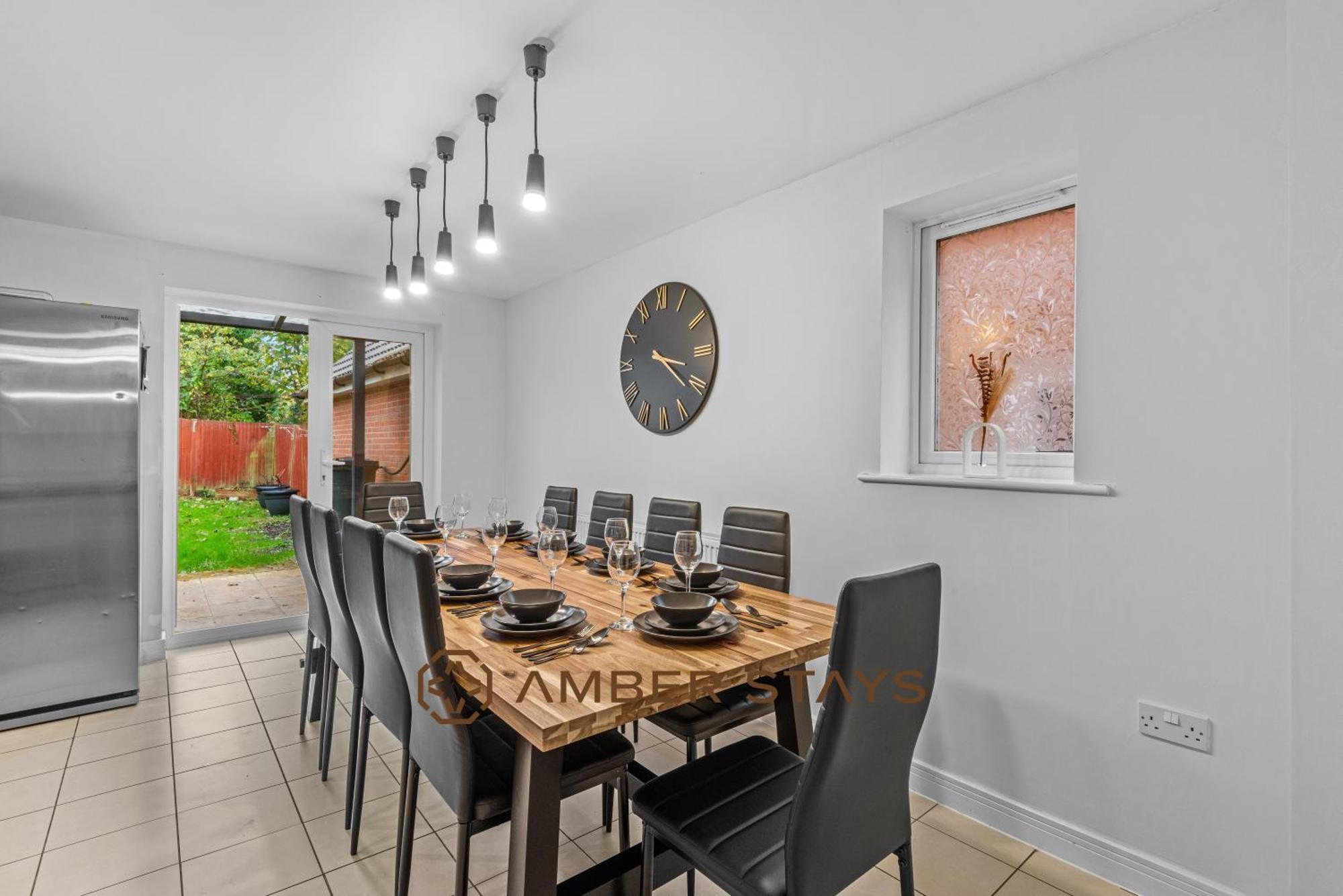 Spacious 5 Bed House In Reading By Amber Stays, Perfect For Business & Contractors, Sleeps 12! 외부 사진